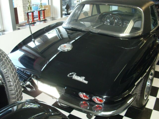 Chevrolet Corvette 1964 image number 16