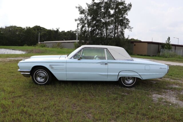 Ford Thunderbird 1965 image number 1