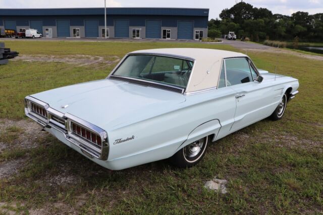 Ford Thunderbird 1965 image number 27