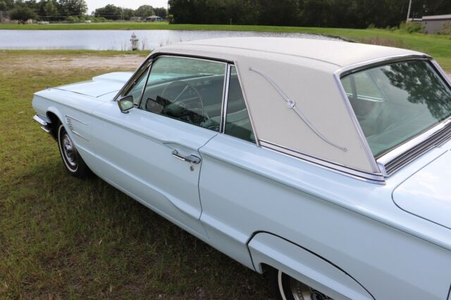 Ford Thunderbird 1965 image number 32