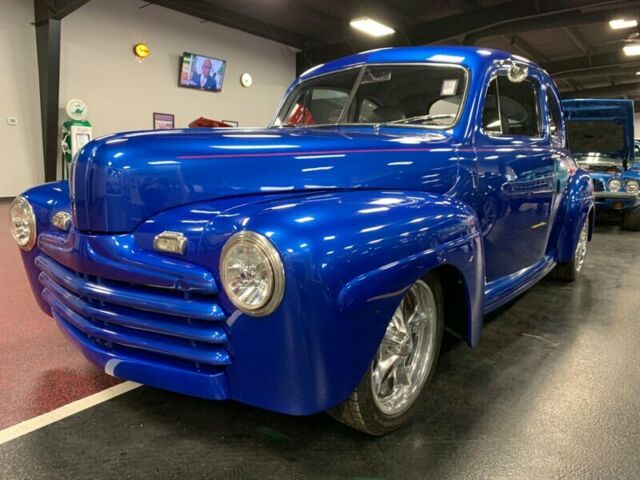 Ford Coupe 1946 image number 1