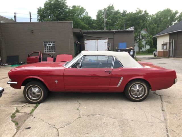 Ford Mustang 1965 image number 12