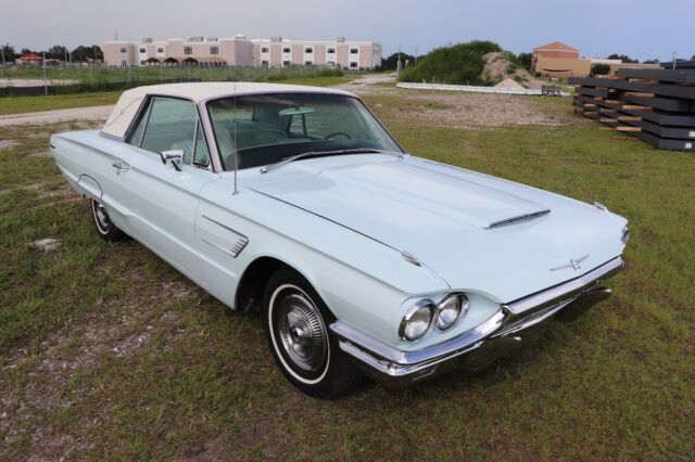 Ford Thunderbird 1965 image number 29