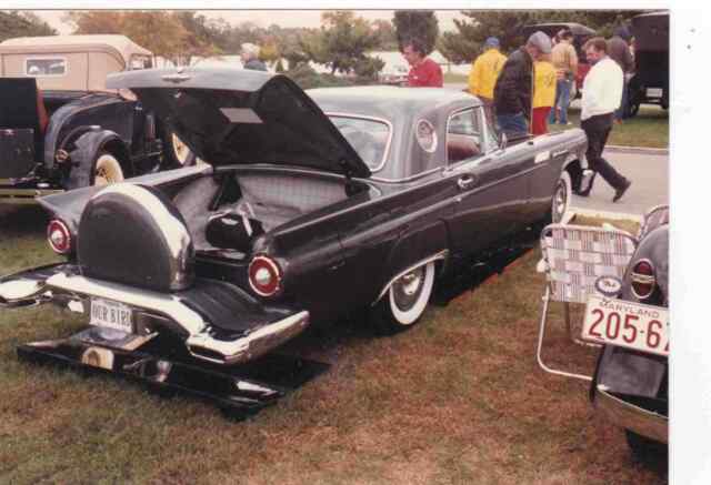 Ford Thunderbird 1957 image number 2