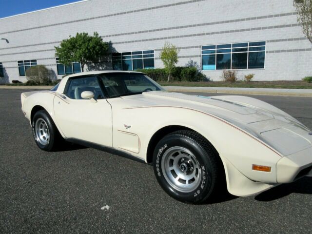 Chevrolet Corvette 1979 image number 18