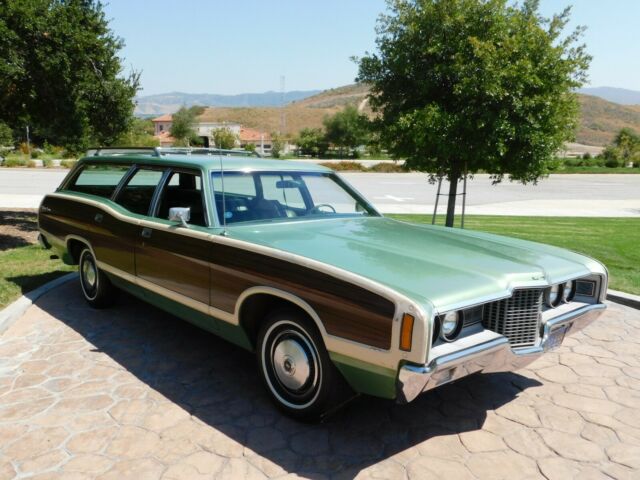 Ford LTD, COUNTRY SQUIRE 1971 image number 1