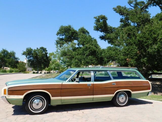 Ford LTD, COUNTRY SQUIRE 1971 image number 22