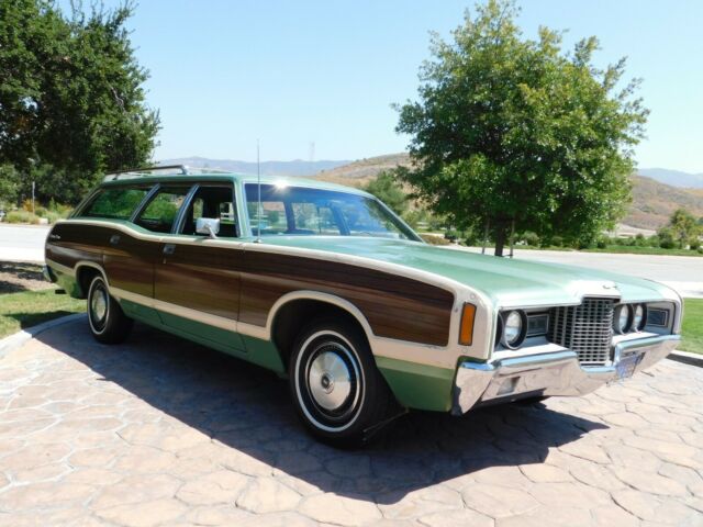 Ford LTD, COUNTRY SQUIRE 1971 image number 26