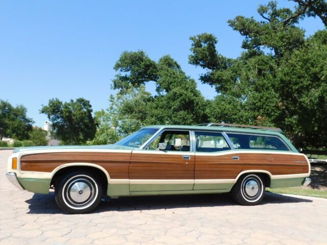 Ford LTD, COUNTRY SQUIRE 1971 image number 28