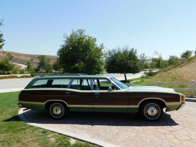 Ford LTD, COUNTRY SQUIRE 1971 image number 29