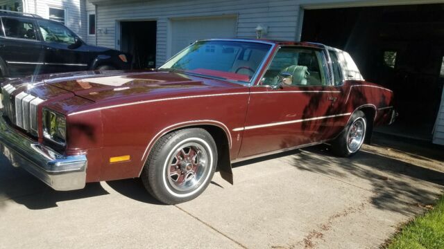 Oldsmobile Cutlass Supreme Brougham 1978 image number 1