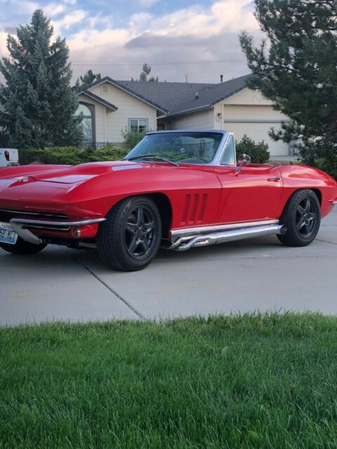 Chevrolet Corvette 1965 image number 0