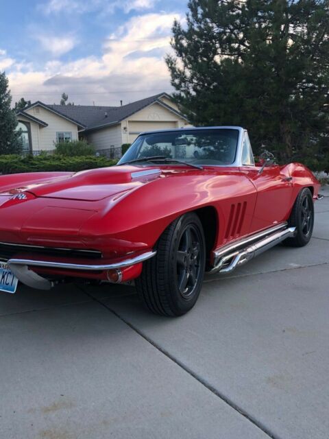 Chevrolet Corvette 1965 image number 1