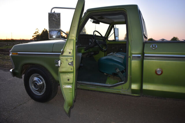 Ford F-250 1974 image number 11