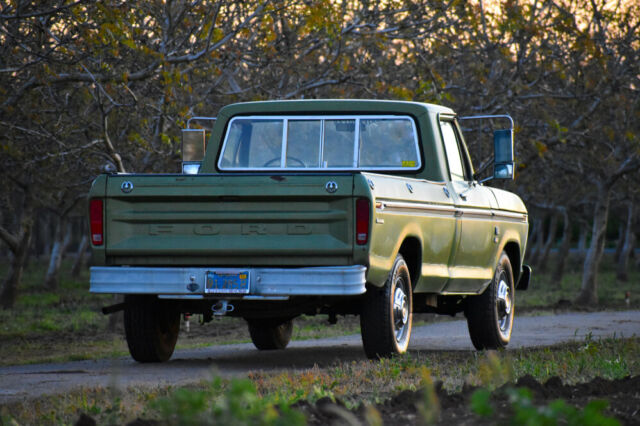 Ford F-250 1974 image number 31