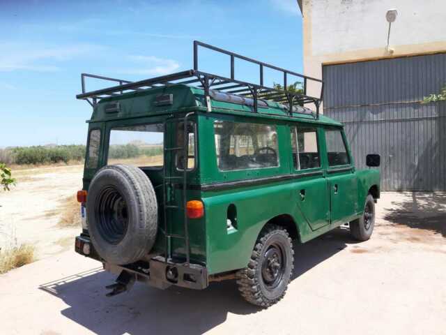 Land Rover Defender 1979 image number 28