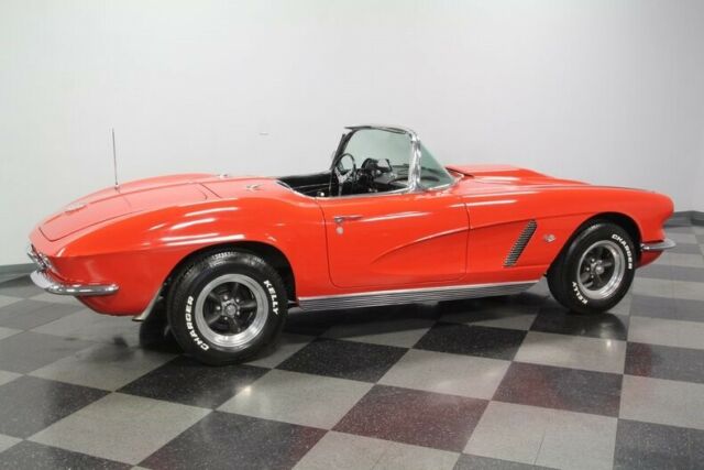 Chevrolet Corvette 1962 image number 14