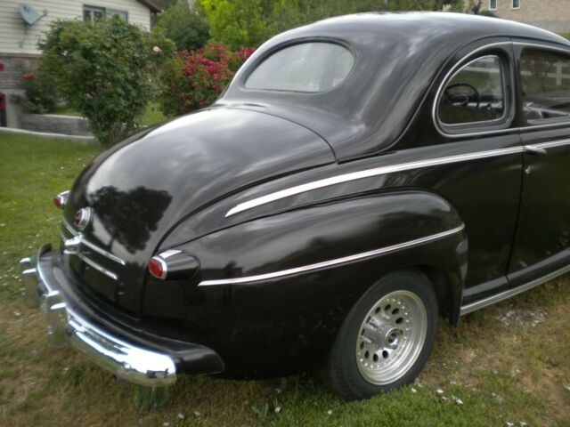 Ford Super Deluxe 1946 image number 3