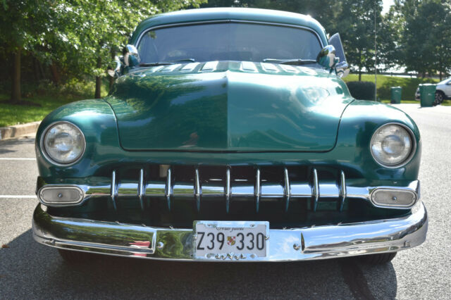 Mercury 2-DOOR SEDAN 1951 image number 1