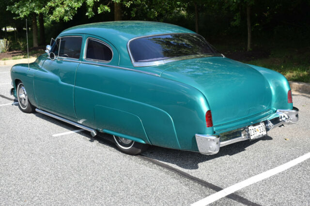 Mercury 2-DOOR SEDAN 1951 image number 29