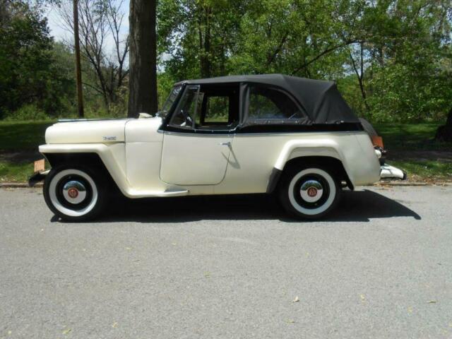 Willys Jeepster 1949 image number 36