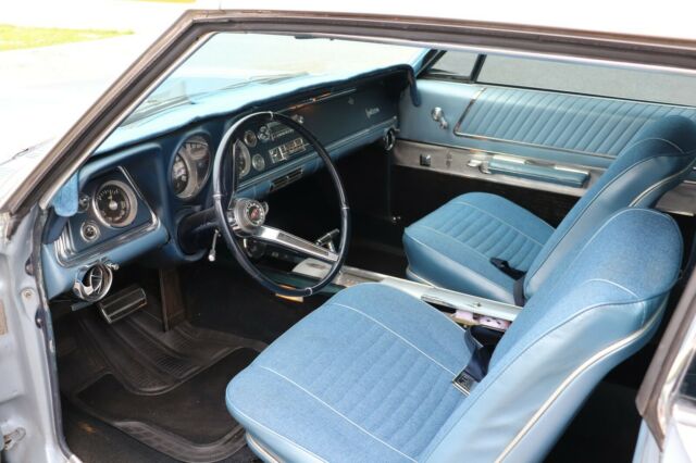 Oldsmobile Starfire 1966 image number 7