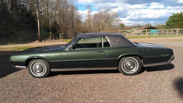 Ford Thunderbird 1967 image number 2