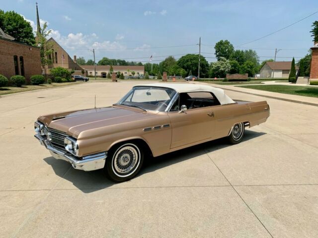 Buick LeSabre 1963 image number 1