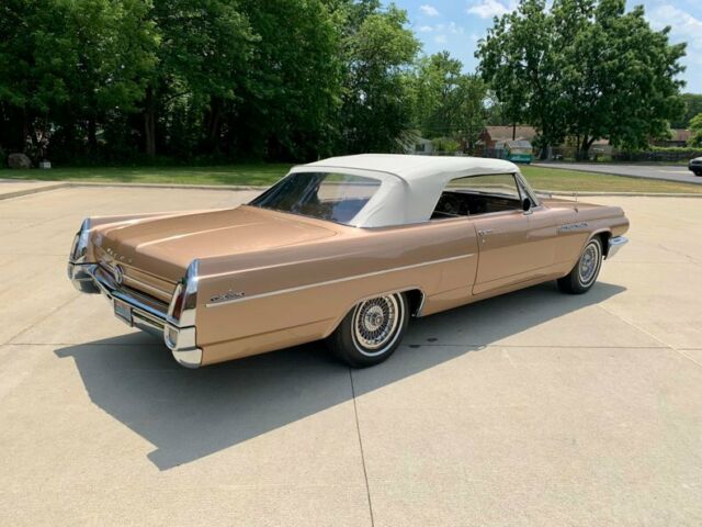 Buick LeSabre 1963 image number 6