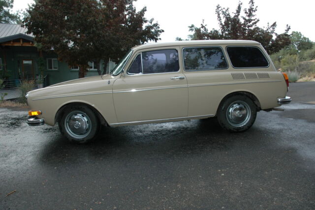 Volkswagen Squareback 1970 image number 1