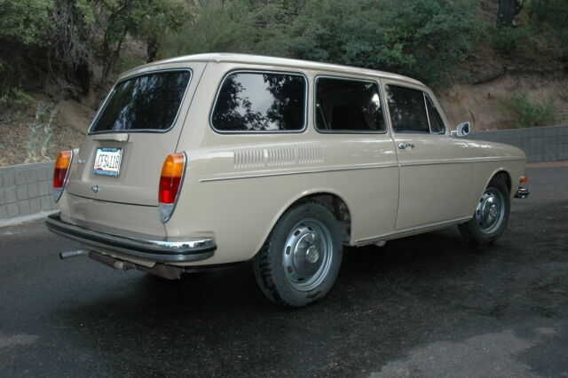 Volkswagen Squareback 1970 image number 28