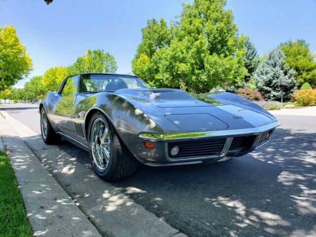 Chevrolet Corvette 1969 image number 0