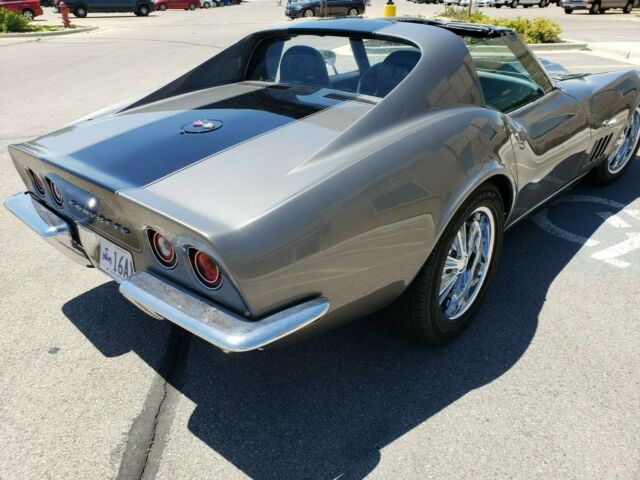 Chevrolet Corvette 1969 image number 11