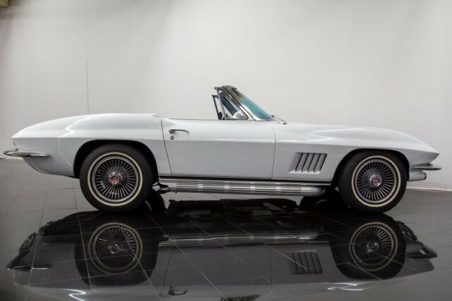 Chevrolet Corvette 1967 image number 15