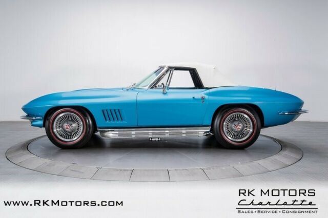 Chevrolet Corvette 1967 image number 16