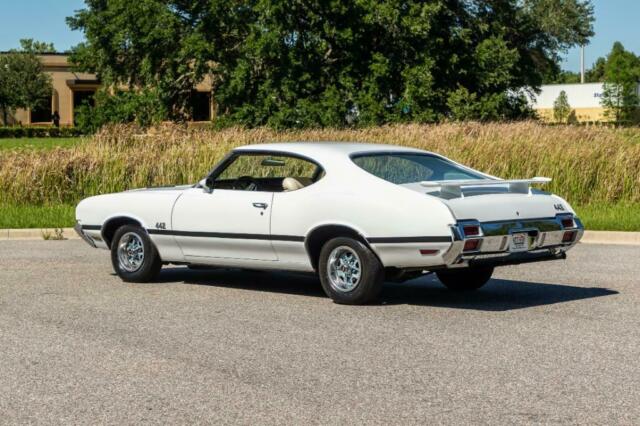 Oldsmobile 442 1971 image number 2