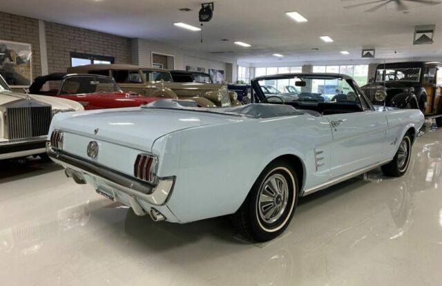 Ford Mustang 1966 image number 17