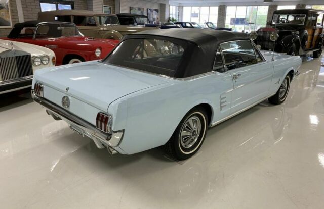 Ford Mustang 1966 image number 18