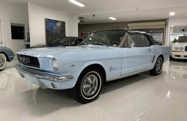 Ford Mustang 1966 image number 29