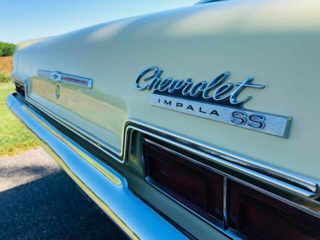 Chevrolet Impala 1966 image number 30