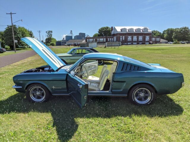 Ford Mustang 1965 image number 15