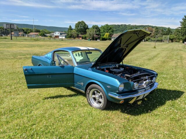 Ford Mustang 1965 image number 3