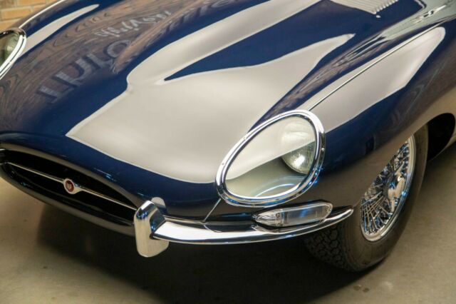 Jaguar E-Type 1966 image number 36