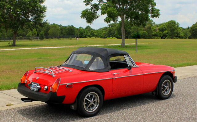 MG MGB 1978 image number 29