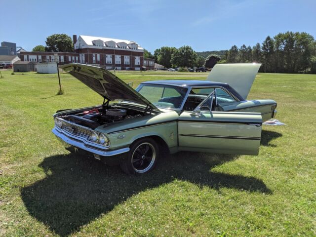 Ford Galaxie 1963 image number 13