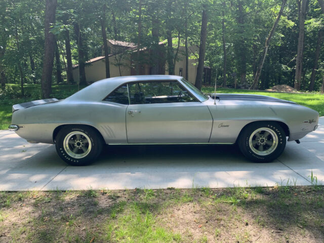 Chevrolet Camaro 1969 image number 2