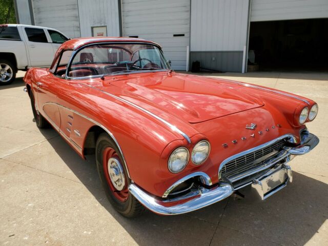 Chevrolet Corvette 1961 image number 27