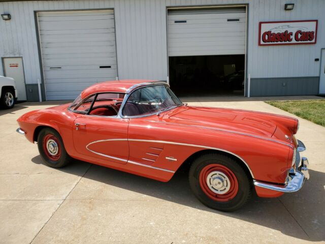 Chevrolet Corvette 1961 image number 30