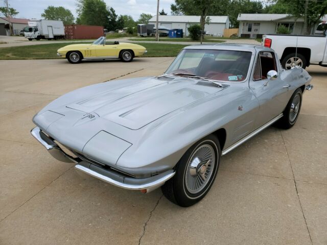 Chevrolet Corvette 1964 image number 0