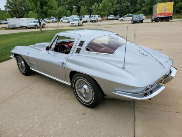 Chevrolet Corvette 1964 image number 11